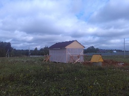 Строительство первого жилого дома в поселке "Стрижи"